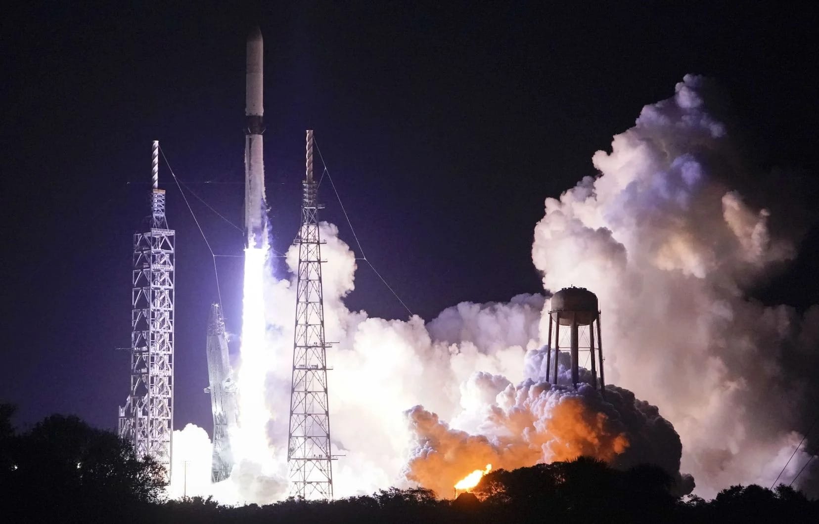 New Glenn a décollé : une réussite en demi-teinte